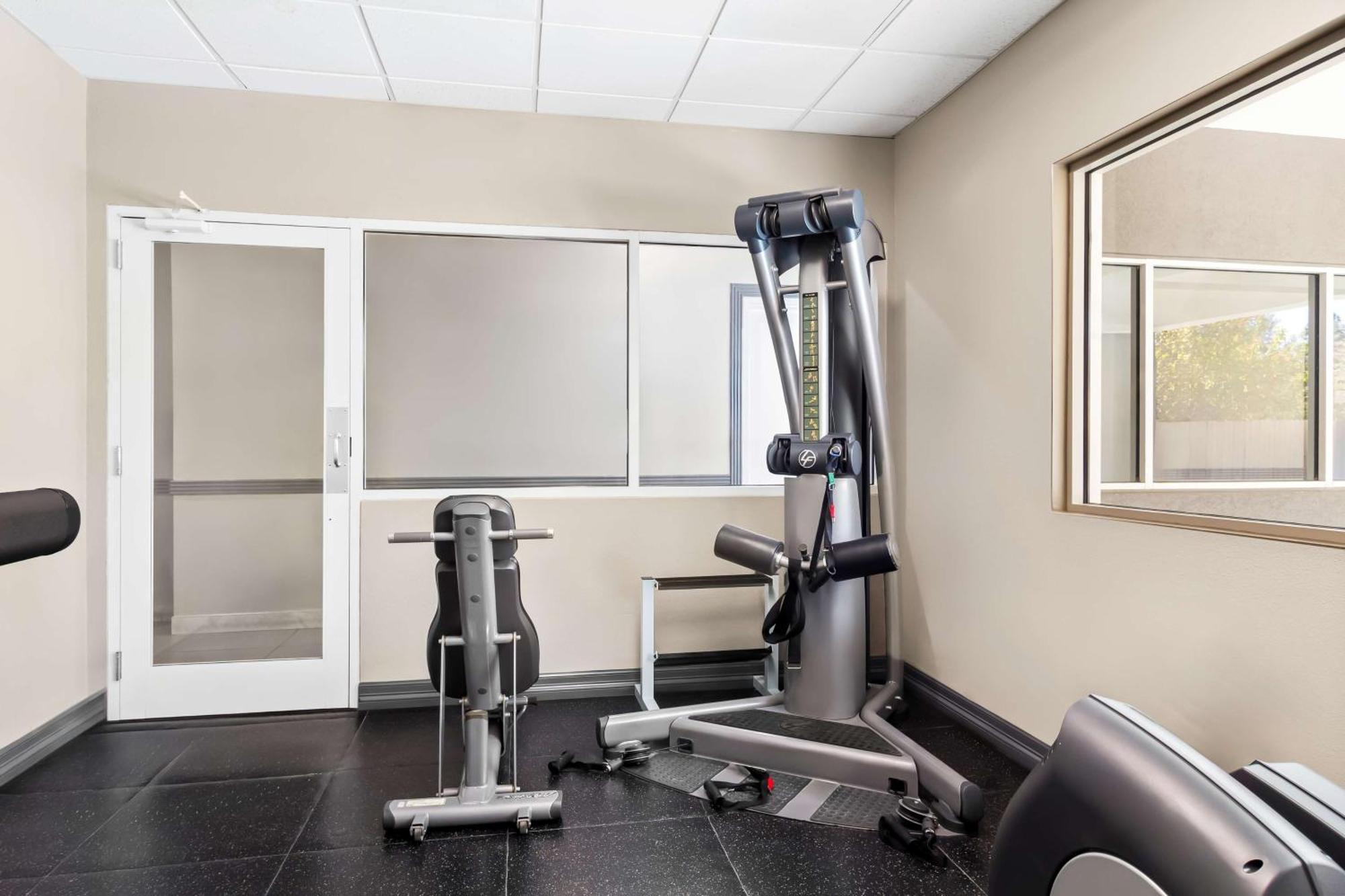 Sonesta Essential Iah Airport Jfk Boulevard - Newly Renovated Houston Ngoại thất bức ảnh